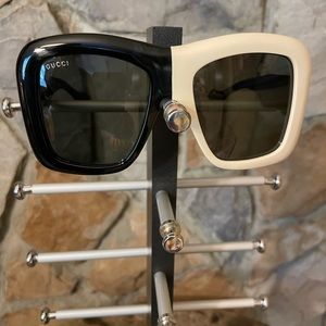 NEW! GUCCI GG oversized sunglasses. Half black and half white. 100% authentic.